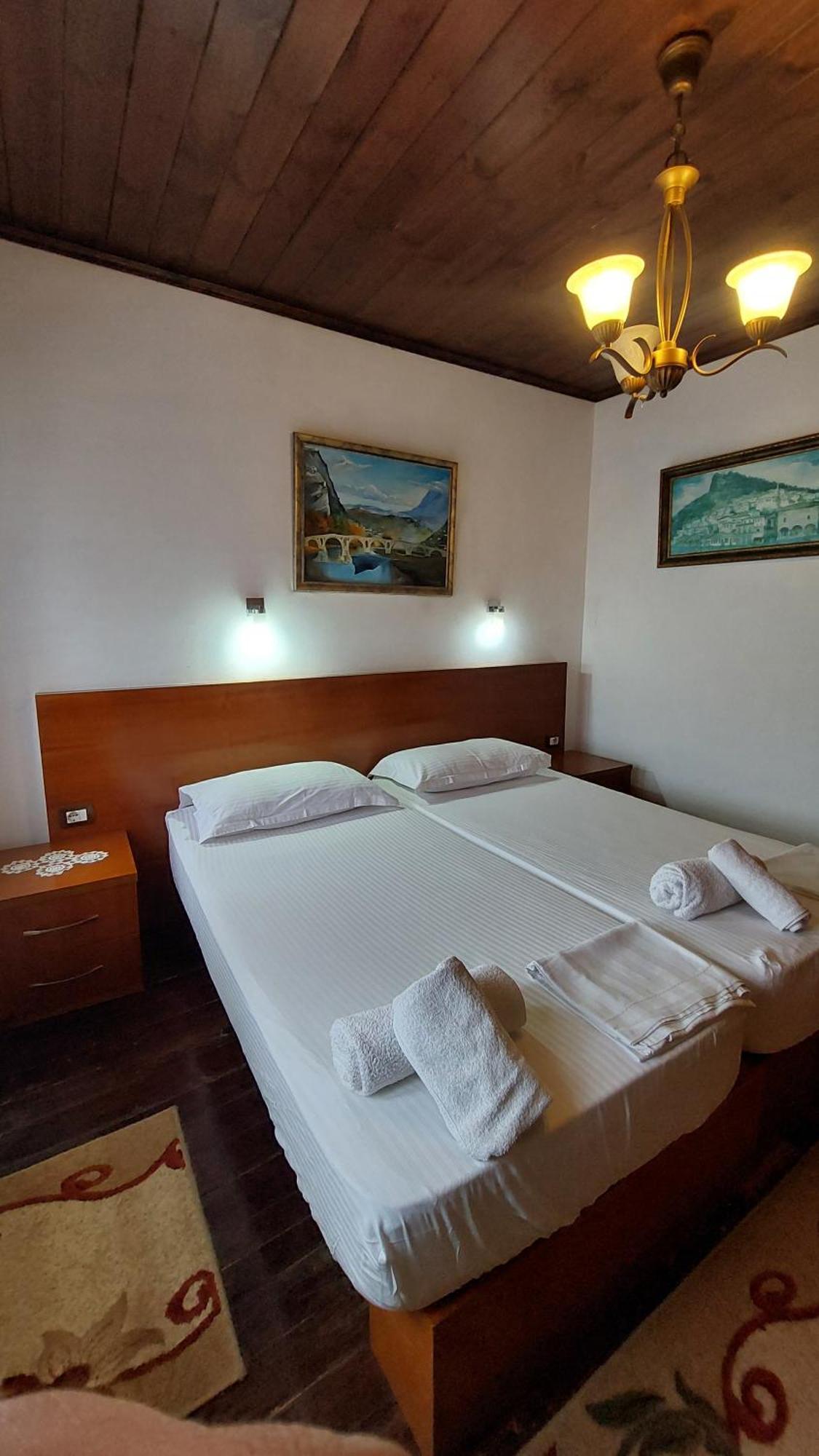 Old Town Hava Baci Hotell Berat Eksteriør bilde