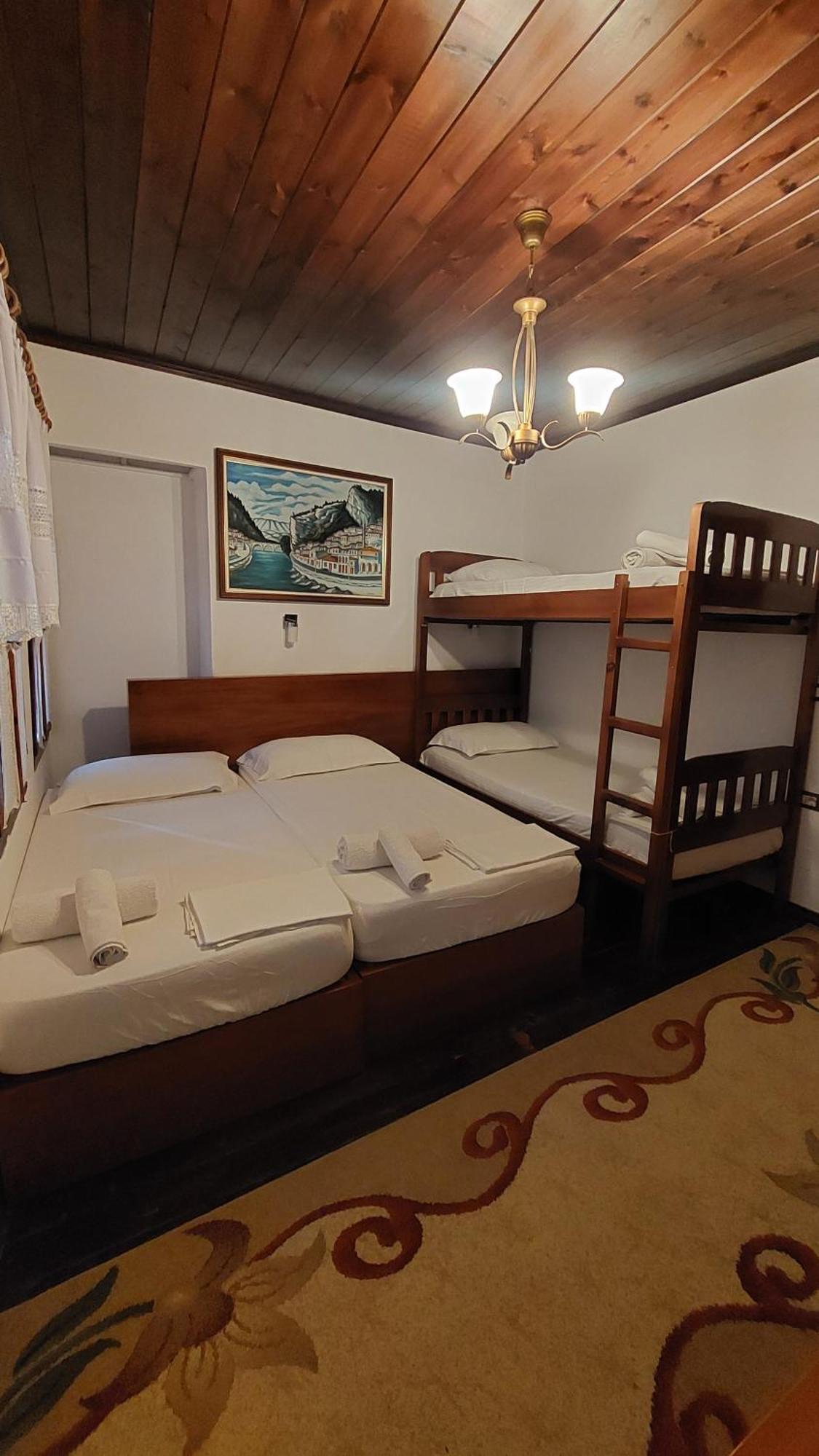 Old Town Hava Baci Hotell Berat Eksteriør bilde