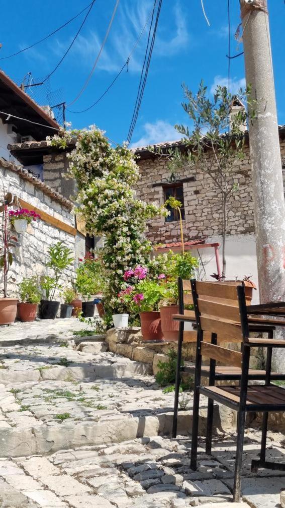 Old Town Hava Baci Hotell Berat Eksteriør bilde