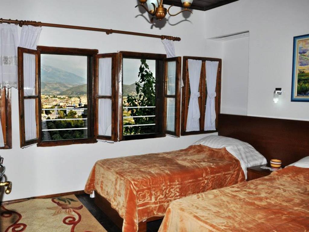 Old Town Hava Baci Hotell Berat Eksteriør bilde