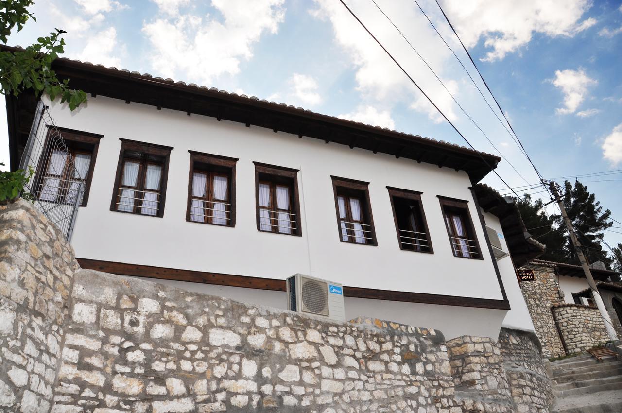 Old Town Hava Baci Hotell Berat Eksteriør bilde